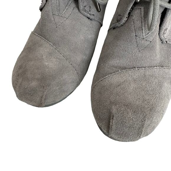Toms | Size 7.5 Wedge Suede Embroidered Bootie Lace Up Desert Grey Southwestern - Picture 3 of 9